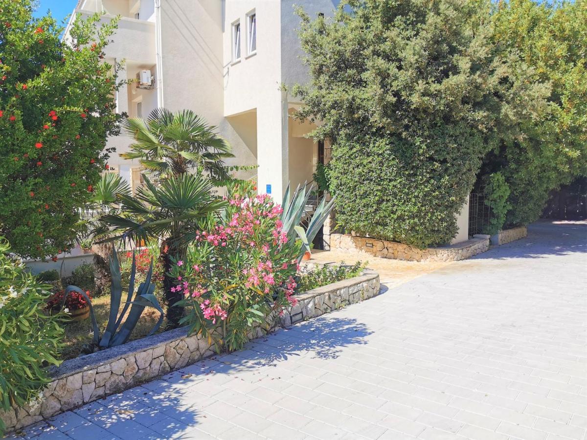 Lenka Apartments I Novalja Kültér fotó