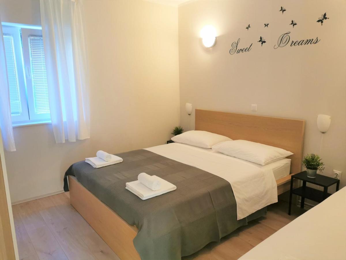 Lenka Apartments I Novalja Kültér fotó