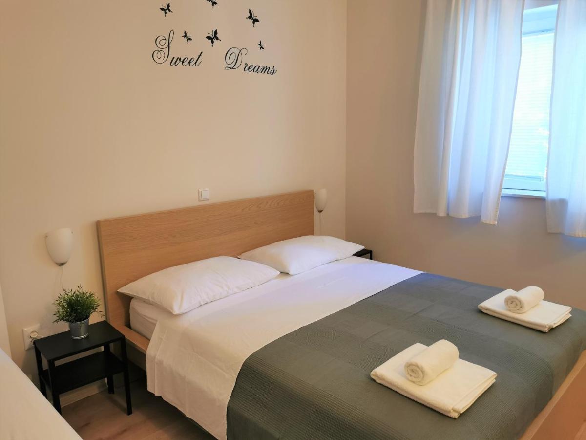 Lenka Apartments I Novalja Kültér fotó