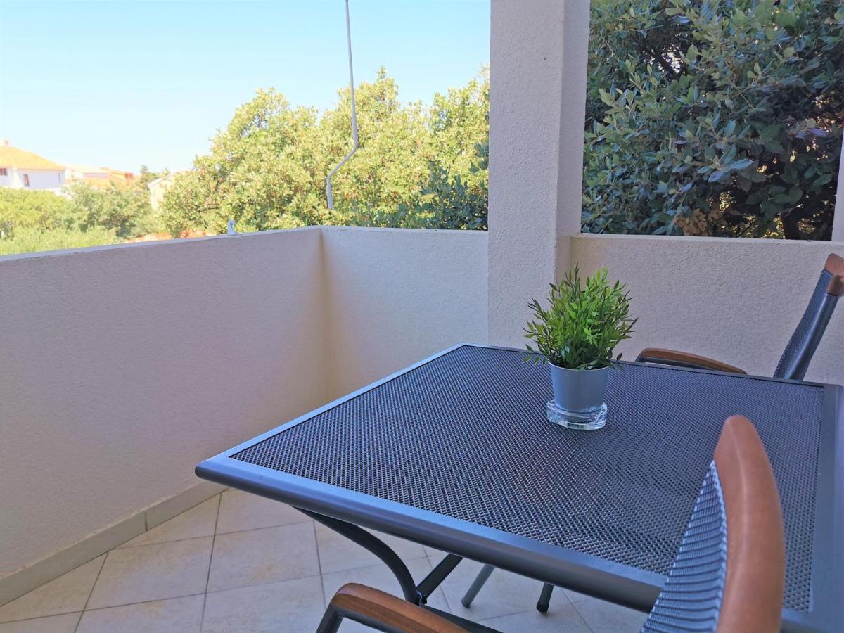 Lenka Apartments I Novalja Kültér fotó