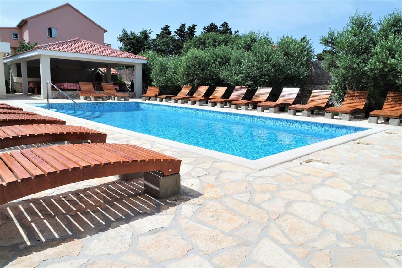 Lenka Apartments I Novalja Kültér fotó